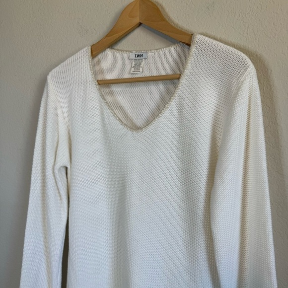 TWH Winter White Tan V Neck Long Sleeve Knit Pullover Sweater Top Size Medium - Picture 2 of 9